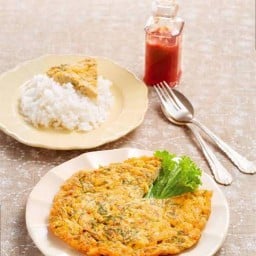 ข้าวไข่เจียว แกงลาว T&T 1