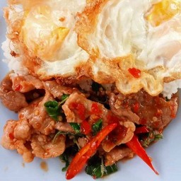 ข้าวราดผัดพริกแกงหมู