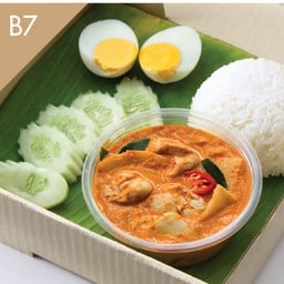 แกงคั่วหน่อไม้ดอง+ไข่ต้มและข้าวสวย