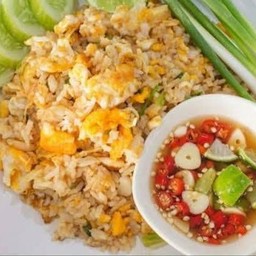 ข้าวผัดไข่ไก่