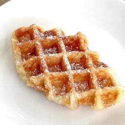 ครอฟเฟิลเคลือบน้ำตาล [Sugar coated croffles]