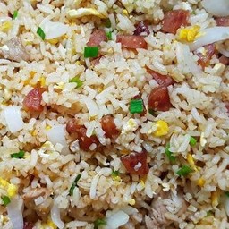 ข้าวผัดกุนเชียง