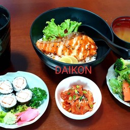 เซตข้าวแซลมอนย่างซีอิ้ว