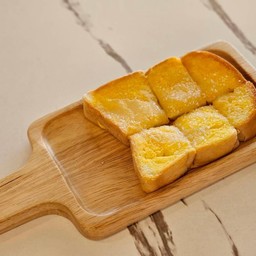 ปังปิ้งเนยนมน้ำตาล