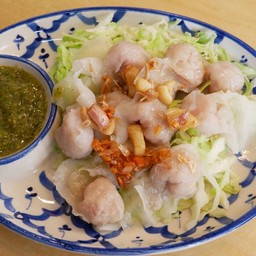 เกี๊ยวปลาลวกจิ้ม