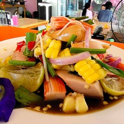 ส้มตำข้าวโพดไข่เค็ม