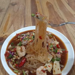 ยำวุ้นเส้น
