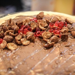 นูเทล่า x โกโก้ครั้น x เยลลี่สีแดง