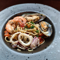 Pasta olio Seafood