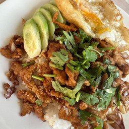 ข้าวหมูกระเทียม