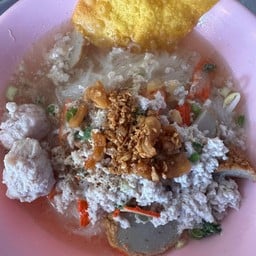 ก๋วยเตี๋ยวหมูบะช่อ i แฝด