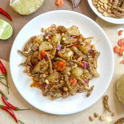 ยำส้มโอกะปิหวานปลากรอบ