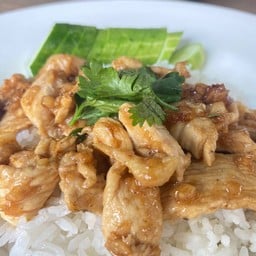 กะเพราควาย ลาดพร้าว 71