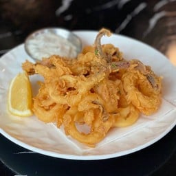 Calamari with tartare sauce