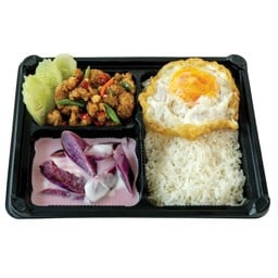 M7 ข้าวข้อไก่กรอบผัดพริกขี้หนูสวน+ไข่ดาว+บวดกะทิมันม่วง