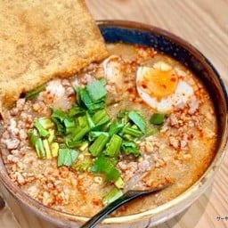 ก๋วยเตี๋ยวต้มยําบะช่อ