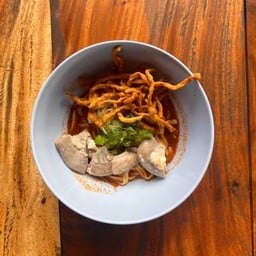 ข้าวซอยไส้หมูตุ๋น