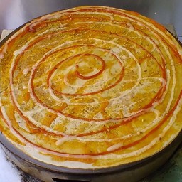 พิซซ่า +โรยหน้าด้วยออริกาโน่