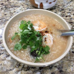 ข้าวต้มทรงเครื่อง