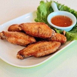 ปีกไก่ทอดน้ำปลา