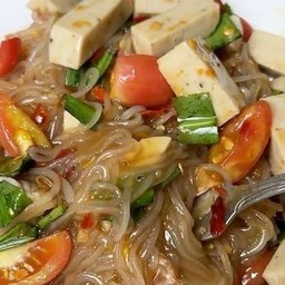 ตำเส้นเล็กหมูยอ