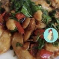 กะเพราไก่ชิ้นขุนช้าง (เป็นกับ)