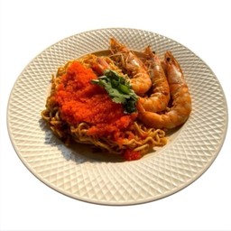 ผัดมาม่าซอสกุ้งถัง+ไข่กุ้งล้น