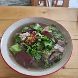 บ้านข้าวแกง,ก๋วยเตี๋ยวหมูโบราญ,เตี๋ยวเย็นตาโฟ,ต้มเลือดหมูรสเด็ด 1