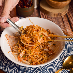 [อร่อยซ่ากับโค้ก] ก๋วยเตี๋ยวหมูต้มยำโบราณ+ โค้ก 1กระป๋อง