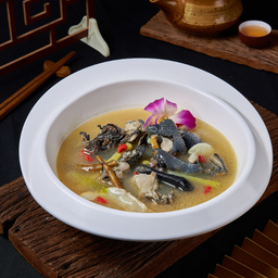 ซุปไก่ดำ S 乌鸡汤