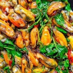 กะเพราหอยแมลงภู่ (เป็นกับ)