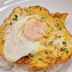 ข้าวไข่เจียวดาวหมูสับ