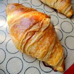 ครัวซองต์เนยสด