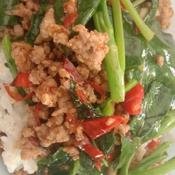 ข้าวคะน้าหมูสับ