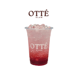 สตรอว์เบอร์รี่โซดา