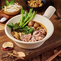 ก๋วยเตี๋ยวเนื้อน้ำตก
