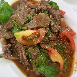 ยำน้ำตกเนื้อ