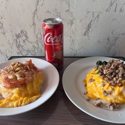 ครัวลูกชาย  ( ไก่ทอดหาดใหญ่ ,หมูสามชั้นทอด,ขนมจีบ)