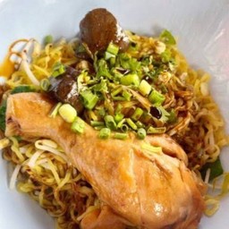 ก๋วยเตี๋ยวแห้งไก่มะระ