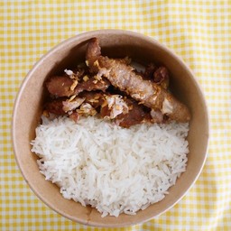 หมูทอด หยวนหยวน หมู่บ้านสวัสดิการทหารบก