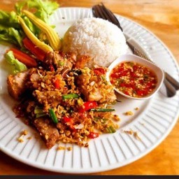 หมูกรอบคั่วพริกเกลือ