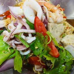 ยำมาม่า