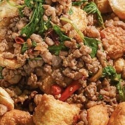 กะเพราหมูสับ+เต้าหู้ไข่