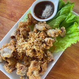 ไส้อ่อนทอดกระเทียม