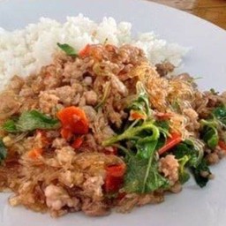 กะเพราวุ้นเส้นหมูสับ