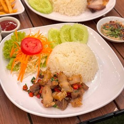 ข้าว 3 ชั้นคั่วพริกเกลือ