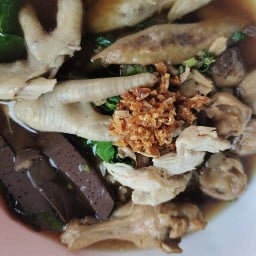 ก๋วยเตี๋ยวไก่ตู๋นมะระ และน้ำชง (เฮียกัปตัน) รัตนาธิเบศร์14