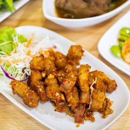หมูสามชั้นคั่วพริกเกลือ