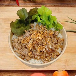 ข้าวหมูกระเทียม,หมูสับ,เนื้อวัว,ไก่,หมูชิ้น,ปลาหมึก,กุ้ง