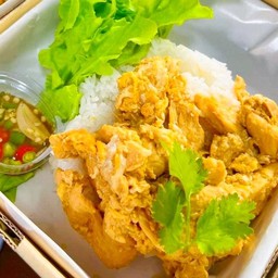 ร้านข้าวคับกล่อง ไก่ทอด ยำแซ่บ
